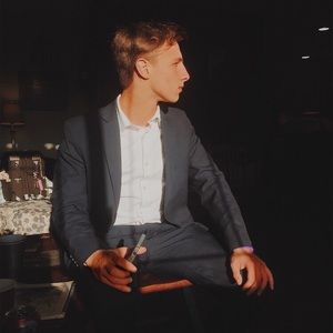 Meet your Posher, Thomas